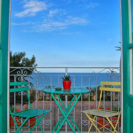 Le Luminarie - Creative Apartment Balestrate